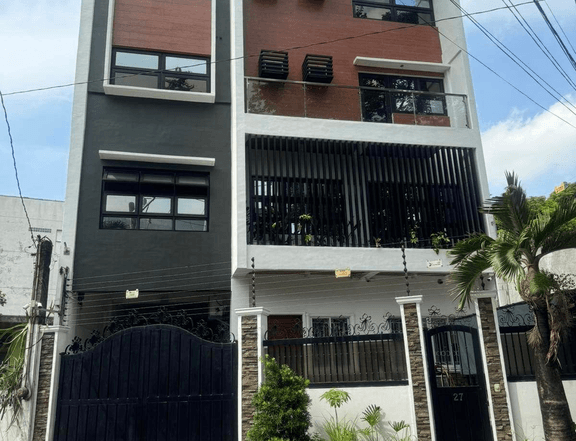 For Sale 6 Bedroom Single Detached House and Lot in New Manila QC