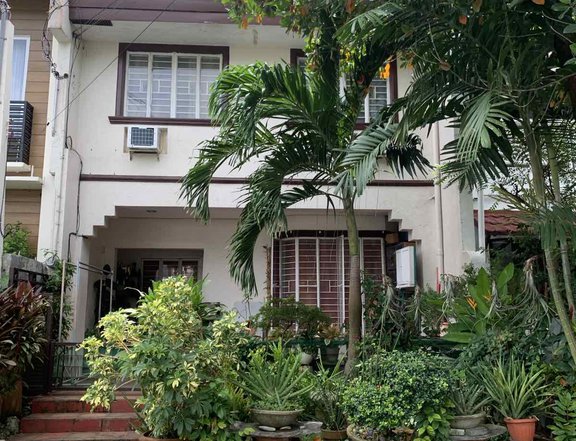 3-Bedrooms Row House For Rent Ayala Alabang