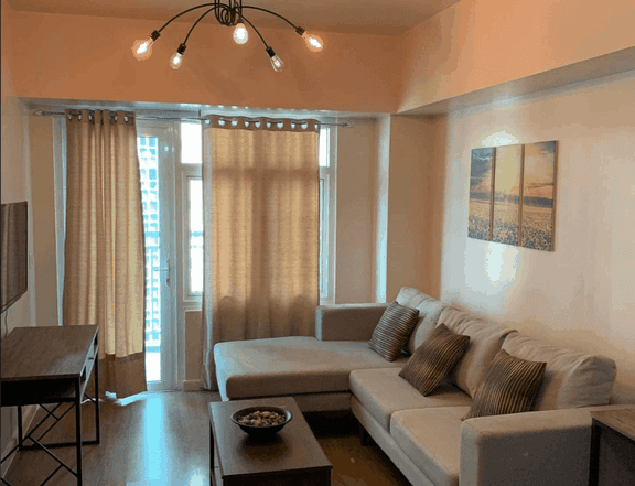 Pre-Owned 58.00 sqm 1-bedroom Residential Condo For Sale in BGC Taguig