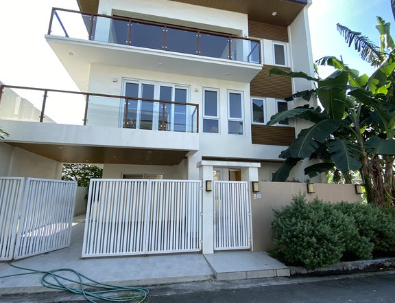 HOUSE AND LOT FOR SALE - GREENWOODS PASIG