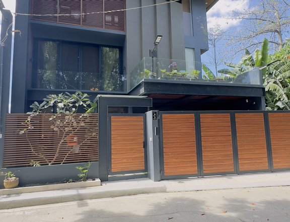 Pre-Owned 5-bedroom Single Attached House For Sale in Cainta Rizal