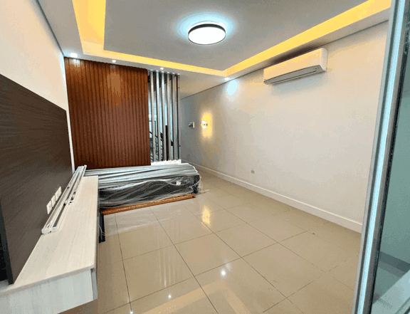 Ready For Occupancy 5-bedroom Townhouse For Sale in Quezon City