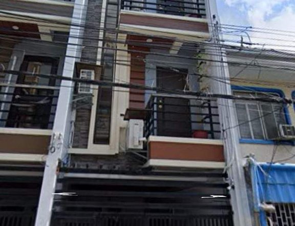 3bedroom Well-maintained Townhouse for sale in Quezon City