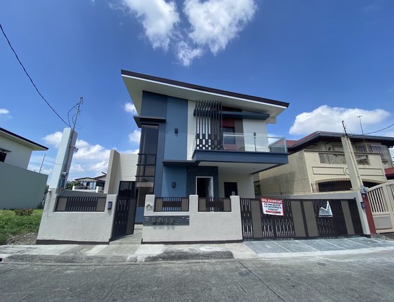 Ready for Occupancy 5-bedroom Single Detached House For Sale in Imus Cavite