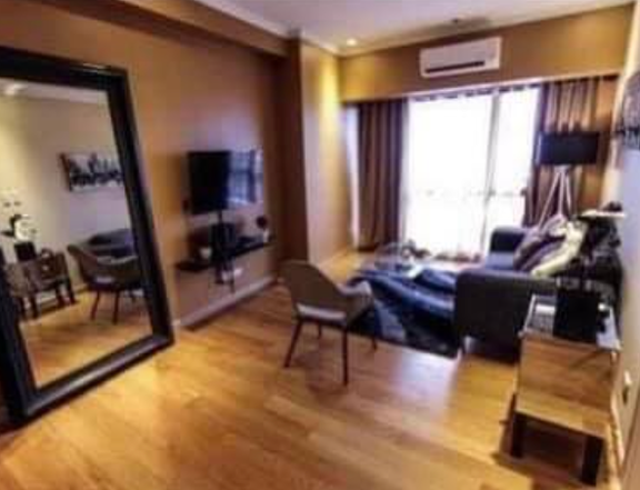 Pre-Owned 55.48 sqm 1-bedroom Residential Condo For Sale in Makati