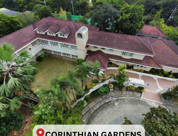 Corner House for Sale: Corinthian Gardens