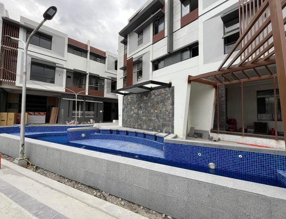 Pre Selling Townhouse in Congressional Ave.Quezon City