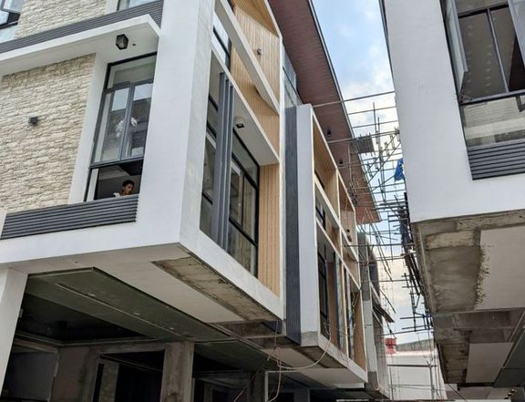 3-bedroom Townhouse For Sale in Quezon City