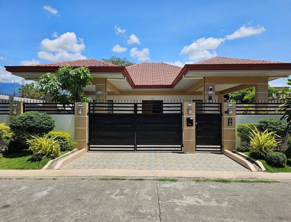 Pre-Owned 4-bedroom Single Detached House For Sale in Dumaguete Negros Oriental