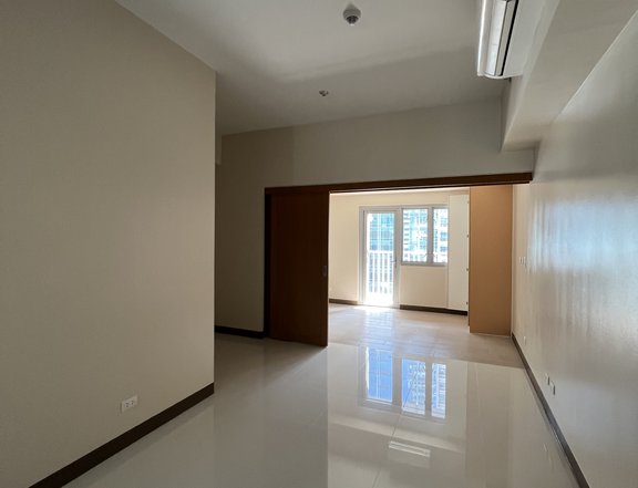 Rent to own Studio + 1 BR with Balcony Condo for sale in Ellis Makati
