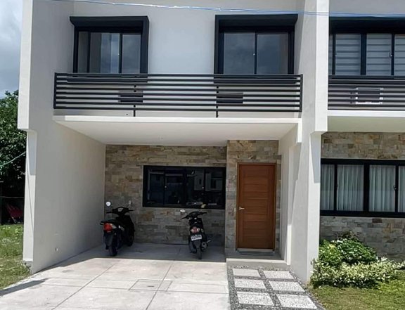 Privado Homes Townhouse For Sale near Southwoods City SLEX