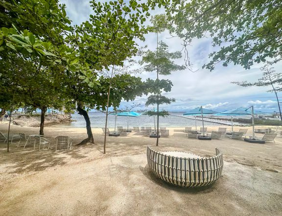 FOR SALE: 2 Bedroom with big Balcony in Tambuli