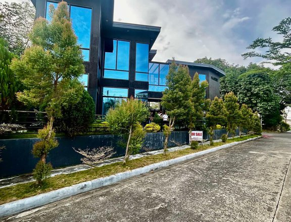 Semi Furnished Modern House For Sale in Xavier Estates, Cagayan de Oro, Misamis Oriental