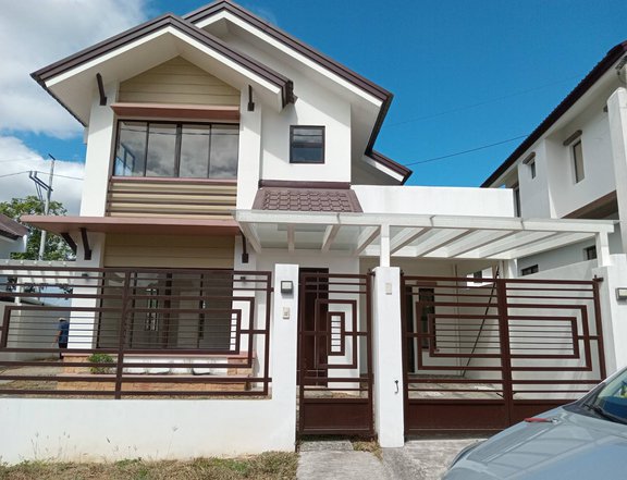 Modern Asean House and Lot  located at Havila