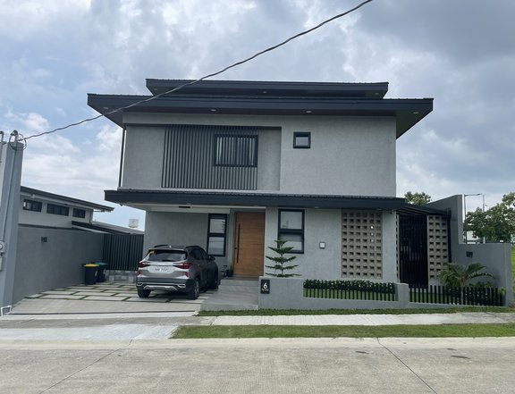 Mondia 3 story house ideal for family