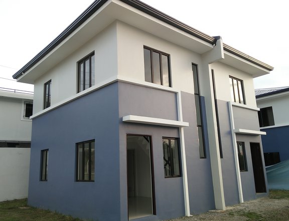2 BEDROOM DUPLEX HOUSE FOR SALE IN STO TOMAS AVAIL THRU PAG-IBIG