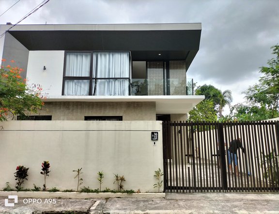 Minimanist modern House and Lot in antipolo upper