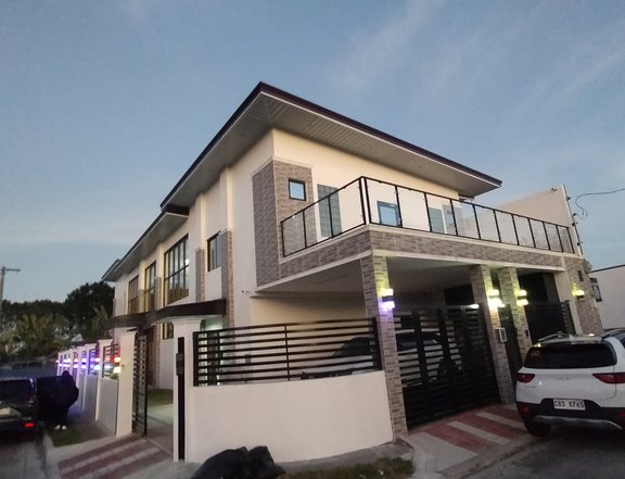 2 STOREY MODERN HOUSE WITH POOL FOR SALE NEAR CLARK