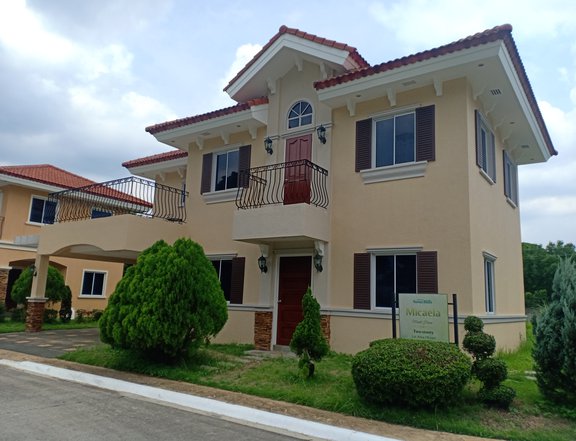 4-bedroom Single Detached House For Sale in Lipa Batangas