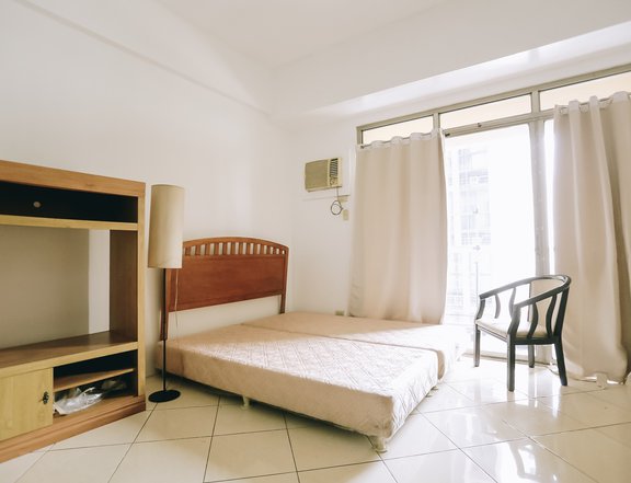 Studio Unit for Rent in Paseo Parkview Suites