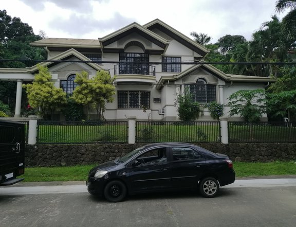 Best Buy House and Lot NEAR ATENEO & UP Diliman LOYOLA GRAND VILLAS
