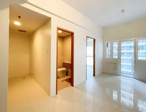 Condo in BGC- Rent to Own