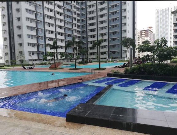 Move In at 5% DP! Along Edsa cor. Reliance St Mandaluyong City