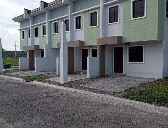 Ready for occupancy townhouse For sale in Manibaug, Paralaya Porac Pampanga