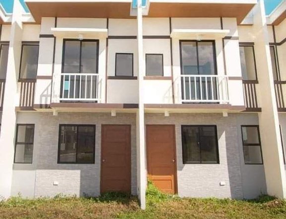 2storey townhouse Pre-selling