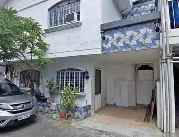 Pre-Owned 3-bedroom Townhouse For Sale in betterliving Paranaque