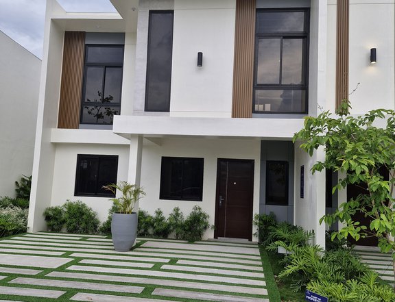 2-Storey Townhouse under Pre-selling