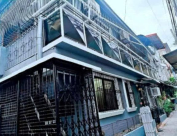 Pre-Owned 2-bedroom Townhouse For Sale in Las Pinas