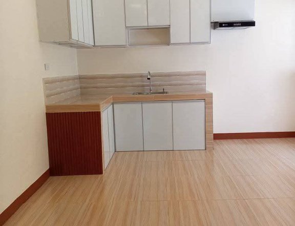 Pre-Owned 3-bedroom Townhouse For Sale san lorenzo south Santa Rosa Laguna