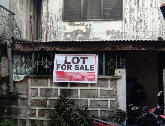 LOT FOR SALE WITH OLD HOUSE AT PROJECT 6 QUEZON CITY RUSH!!!  * FLOOD FREE*
