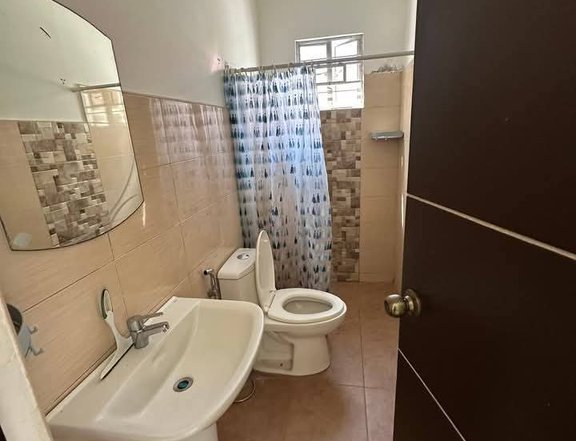 Pre-Owned 150.00 sqm 3-bedroom Apartment For Sale in bf jomes Paranaque