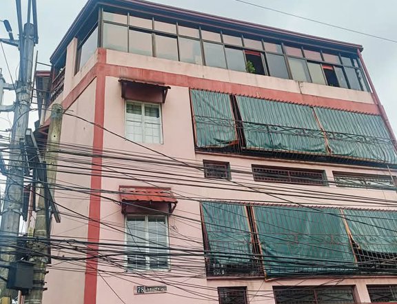 Pre-Owned 3-br building For Sale qc