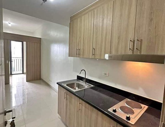1-2 BEDROOM CONDOMINIUM IN PASAY CITY NEAR MOA AND AIRPORT