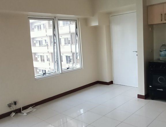 Pre-Owned 81.00 sqm 3-bedroom Residential Condo For Sale