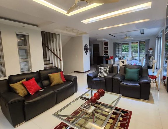 4-bedroom Single Detached House For Sale in Exclusive Subd in San Pedro Laguna