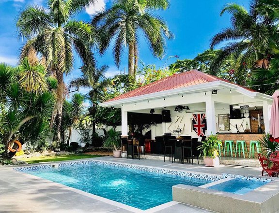 Pre-Owned 8-bedroom Single Detached House For Sale in Angeles Pampanga