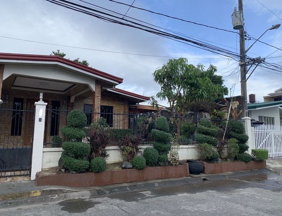 House and Lot in Pilar Village, Las Pinas