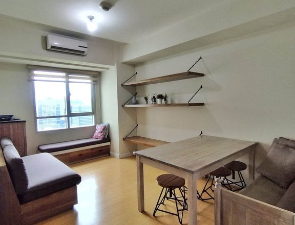 FOR SALE: 1BR Furnished The Grove by Rockwell Condominium in Pasig