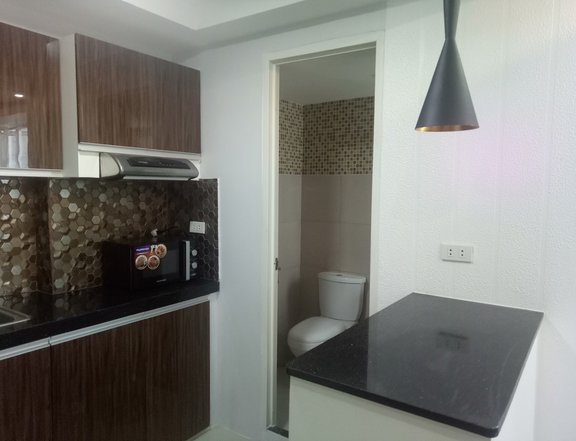 Spacious Loft for rent in Valenzuela - 3 Bedrooms - Student Price!