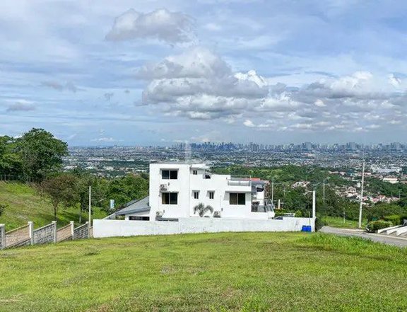 908sqm Residential Lot For Sale with overlooking view in The Peak at Havila, Antipolo Rizal