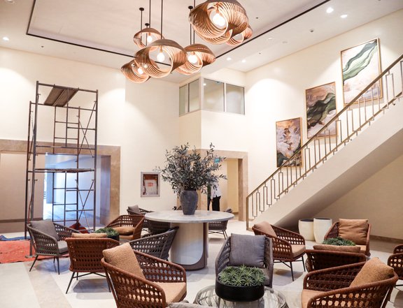 Luxurious 2-Bedroom Condominium Unit in Prime McKinley West, BGC