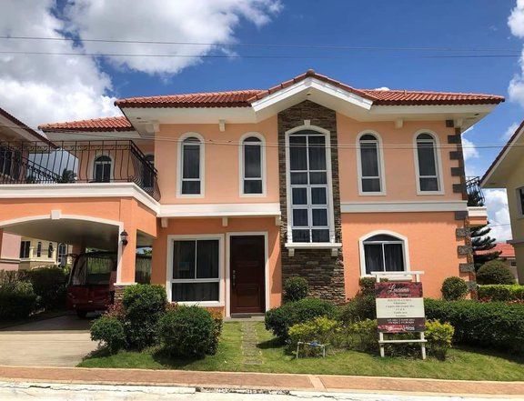4BR Single Detached House for Sale near Nuvali and Tagaytay