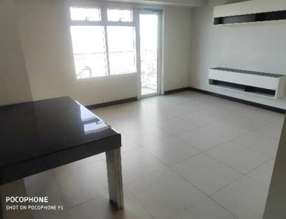 Foreclosed 85.00 sqm 2-bedroom Residential Condo For Sale in BGC Taguig