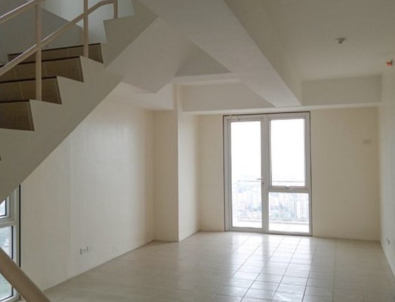 3 Bedroom Bi-Level Penthouse for Sale in Kasara Residences Pasig City