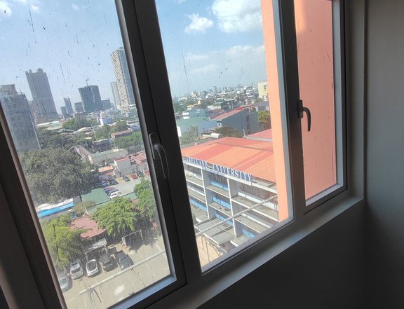 pre selling condominium in pasay condo unit for investment pasay