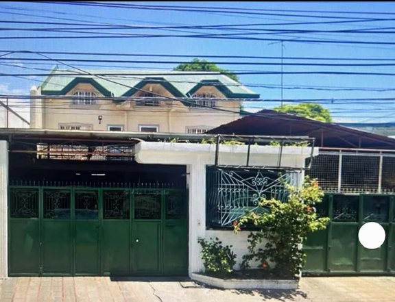 Pre-Owned 7-bedroom Single Attached House For Sale in Paranaque